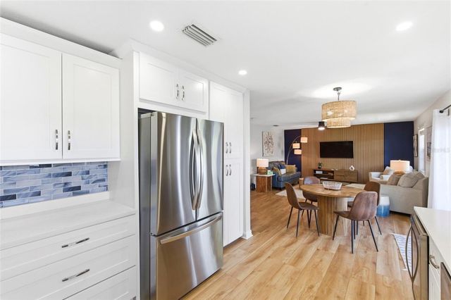 201 POMPANO DRIVE SE C furnished, St Petersburg, FL 33705