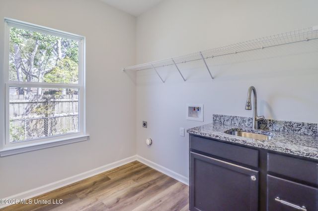 1820 S 2nd Street, Ocean Springs, MS 39564