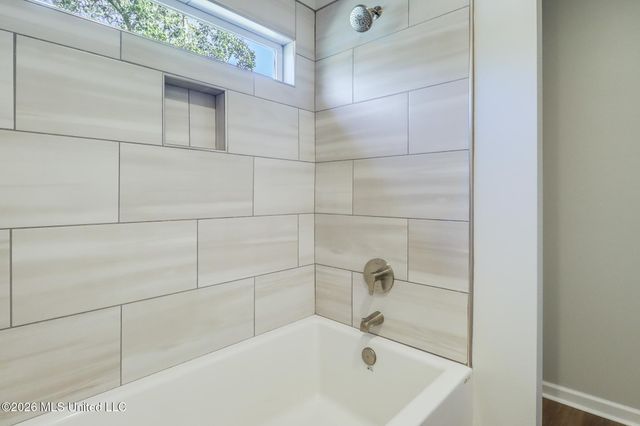 1820 S 2nd Street, Ocean Springs, MS 39564