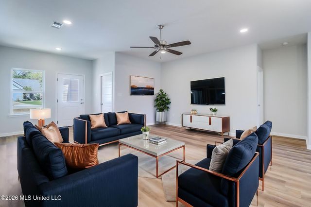 1820 S 2nd Street, Ocean Springs, MS 39564