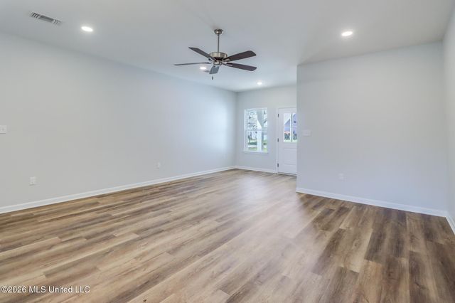 1820 S 2nd Street, Ocean Springs, MS 39564