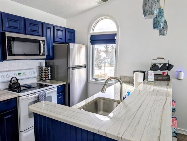 1995 Us31 321, Traverse City, MI 49686