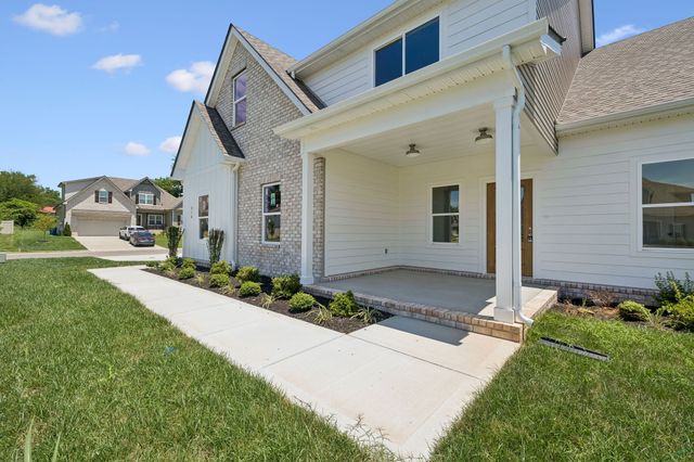 310 Buckadee Rd, La Vergne, TN 37086