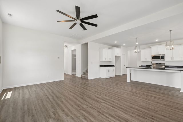 310 Buckadee Rd, La Vergne, TN 37086