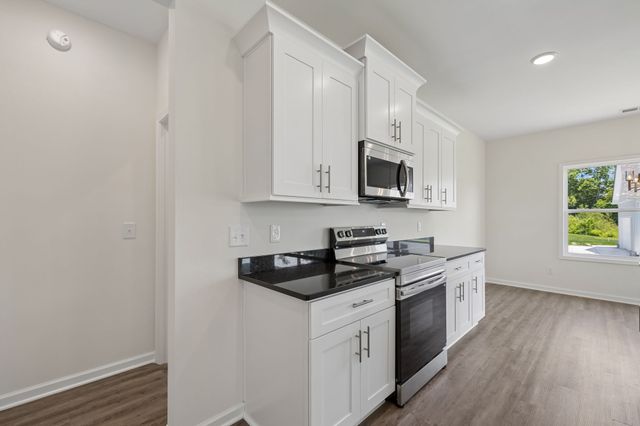 310 Buckadee Rd, La Vergne, TN 37086