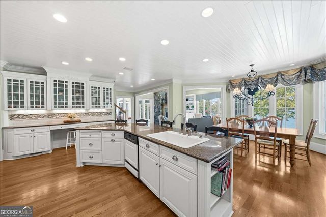5340 Point South Drive, Gainesville, GA 30504