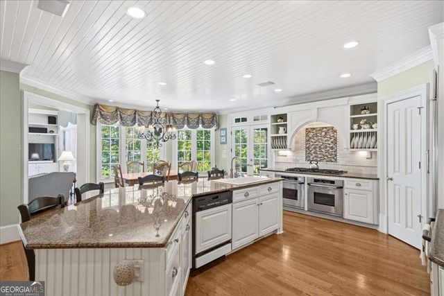 5340 Point South Drive, Gainesville, GA 30504