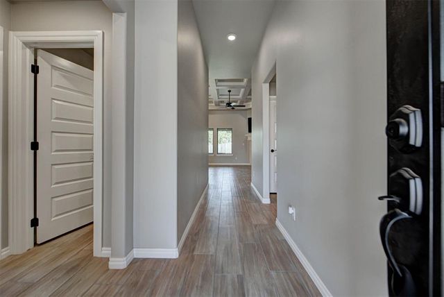 8125 Mountain Oak Drive, Edmond, OK 73034