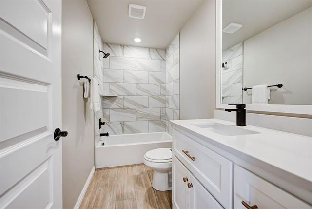8125 Mountain Oak Drive, Edmond, OK 73034