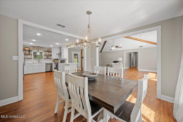 1064 Pine Cone Lane, Summit, MS 39666