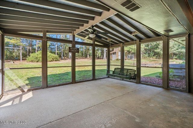 1064 Pine Cone Lane, Summit, MS 39666