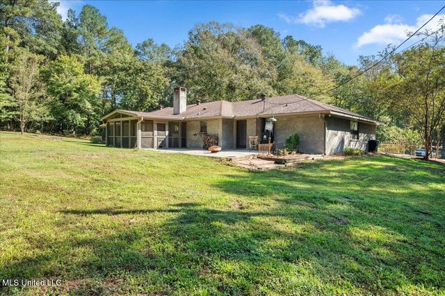 1064 Pine Cone Lane, Summit, MS 39666