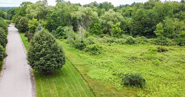 2928 Pickford Drive, Ada, MI 49301