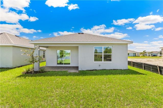 1221 BROOKLANDS DR, Fort Myers, FL 33905