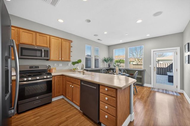 2311 Rose Arbor Dr, Sacramento, CA 95835