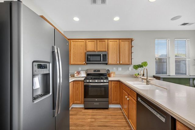 2311 Rose Arbor Dr, Sacramento, CA 95835