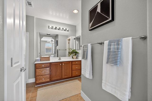 2311 Rose Arbor Dr, Sacramento, CA 95835