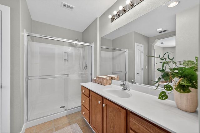 2311 Rose Arbor Dr, Sacramento, CA 95835