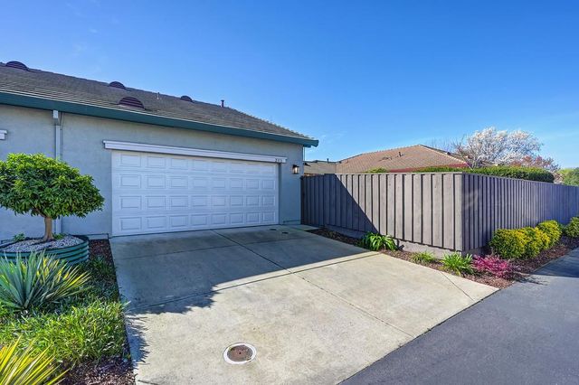 2311 Rose Arbor Dr, Sacramento, CA 95835