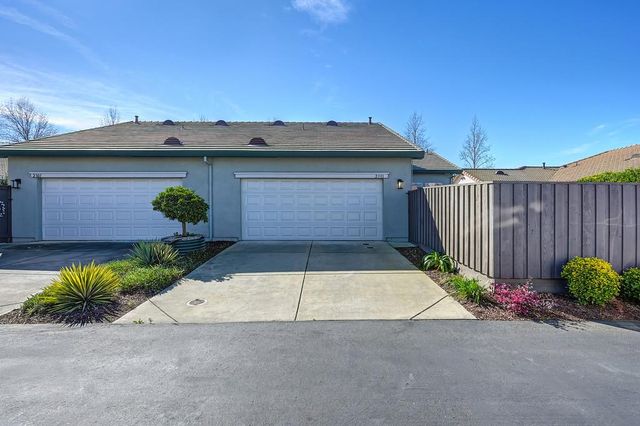 2311 Rose Arbor Dr, Sacramento, CA 95835