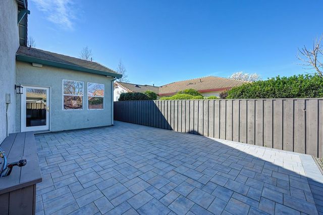 2311 Rose Arbor Dr, Sacramento, CA 95835