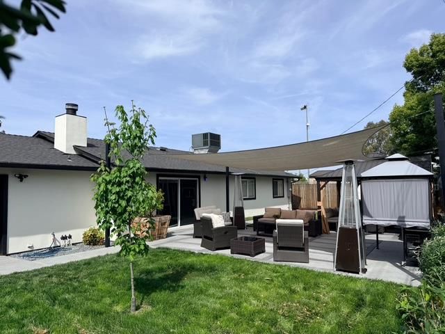 6710 Manassero Way, Sacramento, CA 95820