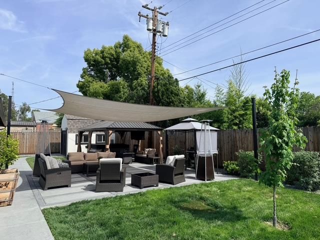 6710 Manassero Way, Sacramento, CA 95820