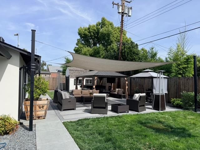 6710 Manassero Way, Sacramento, CA 95820