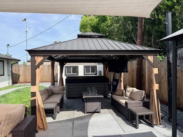 6710 Manassero Way, Sacramento, CA 95820