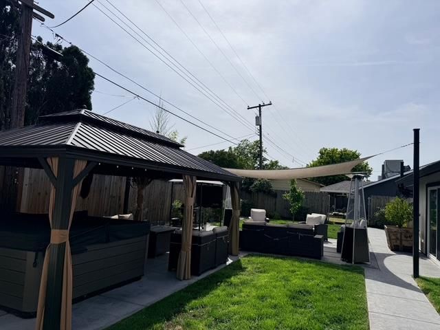 6710 Manassero Way, Sacramento, CA 95820