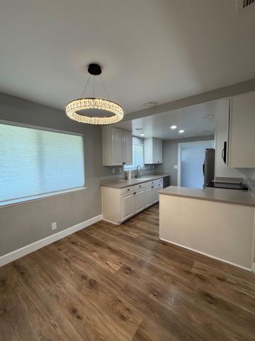 6710 Manassero Way, Sacramento, CA 95820