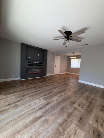 6710 Manassero Way, Sacramento, CA 95820