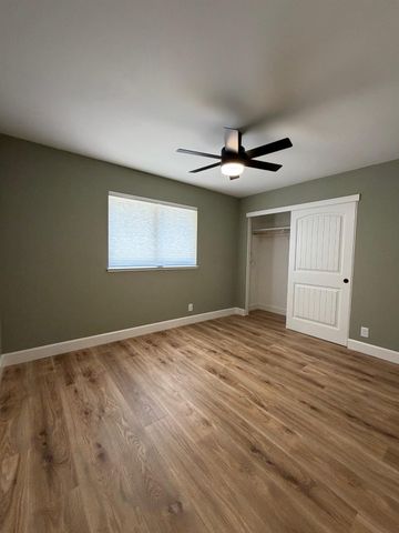 6710 Manassero Way, Sacramento, CA 95820