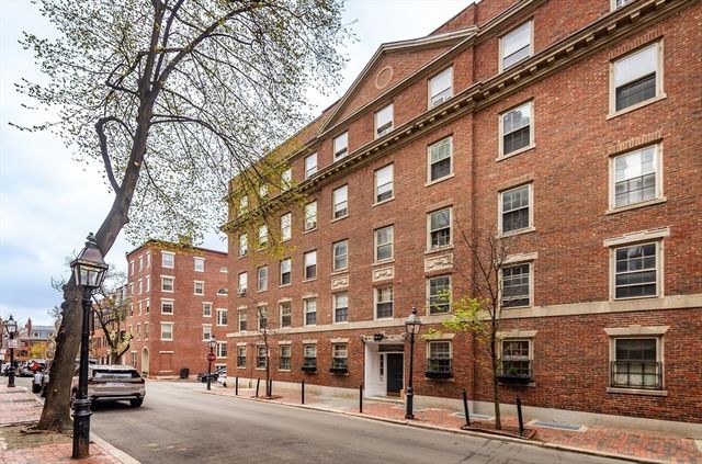 97 Mount Vernon St 3, Boston, MA 02108