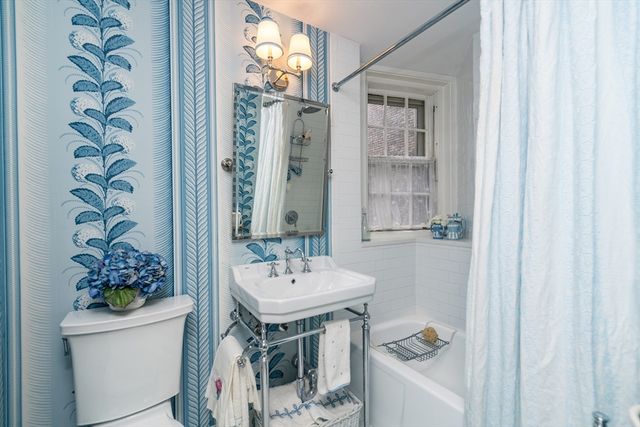 97 Mount Vernon St 3, Boston, MA 02108