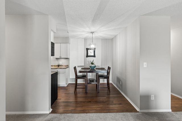 7412 W 22nd Street 104, Saint Louis Park, MN 55426