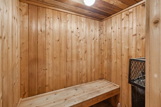 7412 W 22nd Street 104, Saint Louis Park, MN 55426