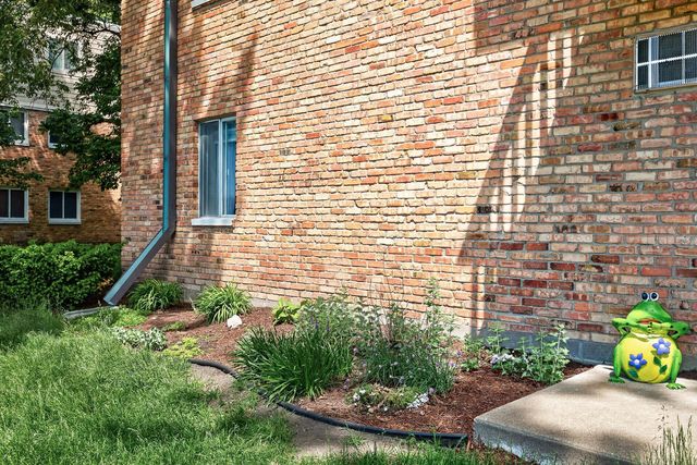 7412 W 22nd Street 104, Saint Louis Park, MN 55426