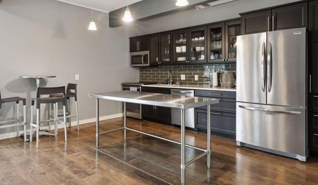 7412 W 22nd Street 104, Saint Louis Park, MN 55426