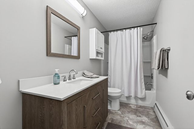 7412 W 22nd Street 104, Saint Louis Park, MN 55426