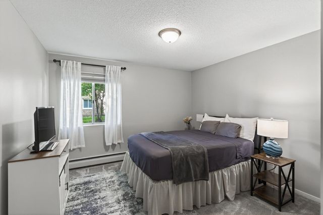 7412 W 22nd Street 104, Saint Louis Park, MN 55426