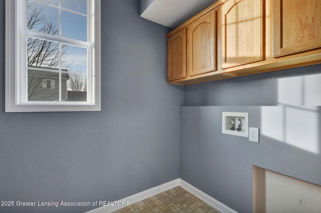 695 Phoebe Lane, East Lansing, MI 48823