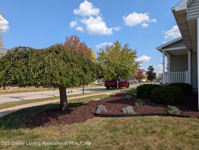 695 Phoebe Lane, East Lansing, MI 48823