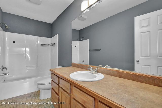 695 Phoebe Lane, East Lansing, MI 48823