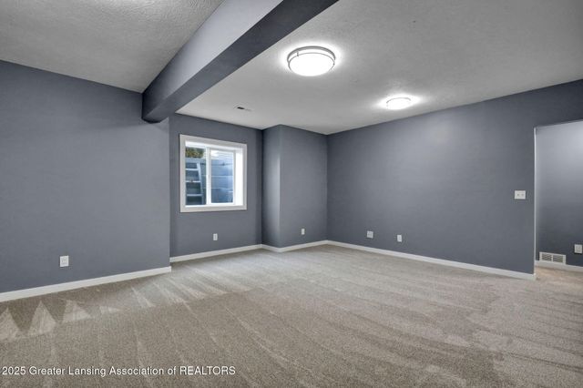 695 Phoebe Lane, East Lansing, MI 48823