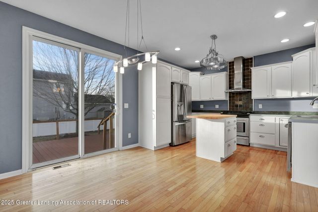 695 Phoebe Lane, East Lansing, MI 48823