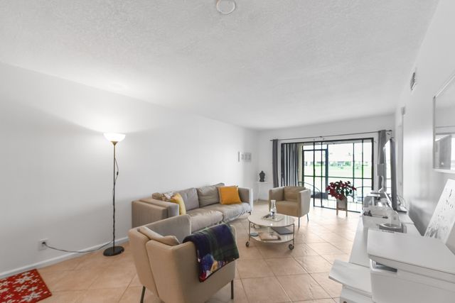 2600 Greenwood Terrace 107, Boca Raton, FL 33431