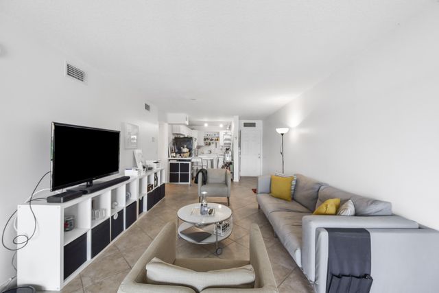 2600 Greenwood Terrace 107, Boca Raton, FL 33431