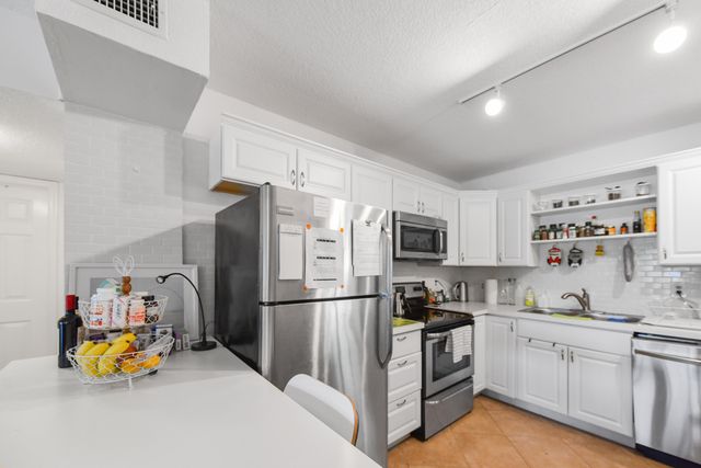 2600 Greenwood Terrace 107, Boca Raton, FL 33431