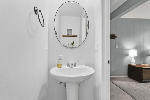 6500 Cherokee Rose Drive, Westerville, OH 43081